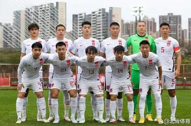 裴会长也点点头说：好好好，大家都坐吧。